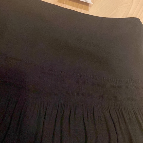 White House Black Market Black Flirty Mini‎ skirt Women’s size 4 NWT - Picture 3 of 8